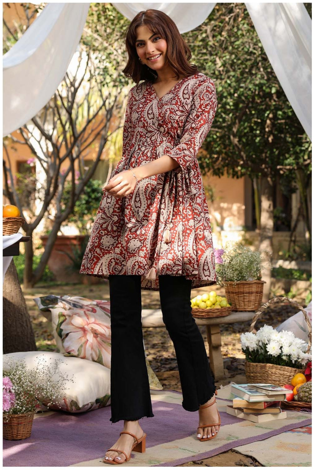 Janasya
Womens Maroon Paisley Printed A-Line Angrakha Style Kurti